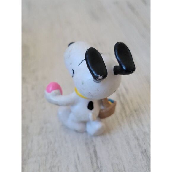 Applause Snoopy Easter egg basket toy figure - Picture 4 of 5